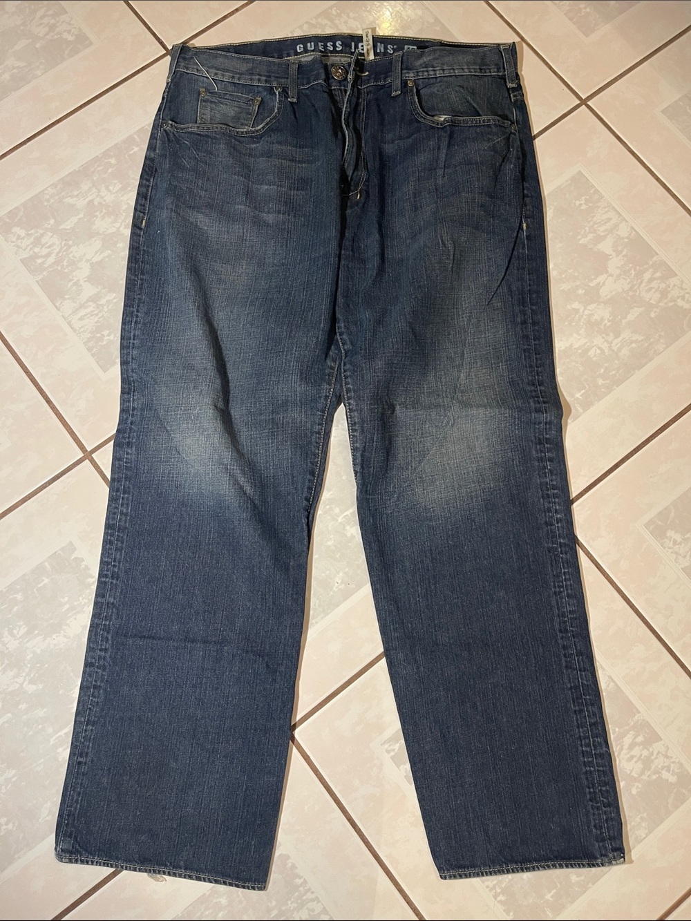 GUESS Men’s Dark Wash Blue Straight Jeans